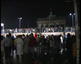 Link to Video | occurrence, November, autumn, historical event, crowd, German Democratic Republic, Eastern Bloc, color, standard-definition television, people, Revolutions of 1989, Peaceful Revolution, Berlin Wall, West Berlin, East Berlin, German reunification, Die Wende and Peaceful Revolution, fall of the Berlin Wall, West Germany, Cold War, eastern Germany