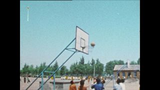 Link zum Video | Paul Lieberenz, Farbe, China