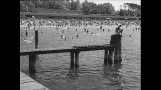Link to Video | Paul Karl Lieberenz, summer, crowd, Lido, leisure, Germany, recreation, 1950, lake, 1950s, Großer Wannsee, beach, daytime, 1959, West Berlin, bathing site, Berlin, West Germany, Badegast