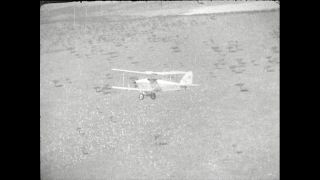 Link zum Video | Paul Lieberenz, Flugzeug, Kamerun