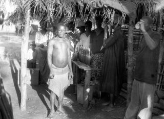 Link zum Foto | Kamerun, Paul Lieberenz, Afrika, Schwarzweißfotografie, Kamerun, Kolonisation, Schwarzweiß