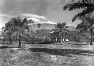 Link zum Foto | Kamerun, Paul Lieberenz, Schwarzweißfotografie, Kamerun, Schwarzweiß