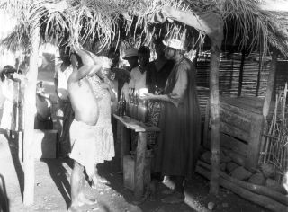 Link zum Foto | Kamerun, Paul Lieberenz, Afrika, Schwarzweißfotografie, Kamerun, Kolonisation, Schwarzweiß