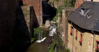Link zum Video | 2017, Rheinland-Pfalz, Sommer, Mittelalterliche Architektur, Saar, Deutschland, Naturpark Saar-Hunsrück, Saarburg, Verbandsgemeinde Saarburg, Leukbach