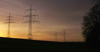 Link zum Video | Landschaft, Saarland, Winter, Deutschland, elektrische Leitung, 4K, 2021, Freileitungsmasttyp, Landkreis Neunkirchen, Hochspannungsmast