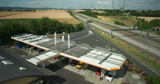 Link to Video | Hesse, Germany, time-lapse photography, field, power cable, filling station, 4K resolution, traffic, controlled-access highway, 2022, cloud, transmission tower