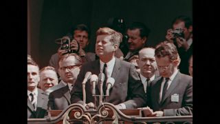 Link zum Video | Staatsbesuch von John F. Kennedy in der Bundesrepublik Deutschland im Jahr 1963, Deutschland, Farbe, 1963, Staatsoberhaupt, Bundesrepublik Deutschland bis 1990, Farbfilm, John F. Kennedy