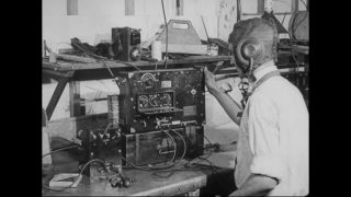 Link to Video | airplane with propellers, Elizabeth, New Jersey, aircraft construction, 1917, military aircraft, United States of America, manufactory, Plainfield, production, Standard Aircraft Corporation, black and white, aerospace manufacturer