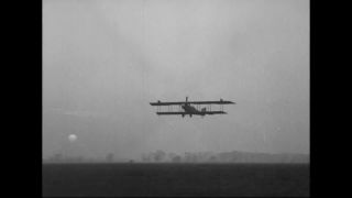 Link to Video | airplane with propellers, Elizabeth, New Jersey, aircraft construction, airplane, 1917, military aircraft, United States of America, manufactory, Plainfield, production, Standard Aircraft Corporation, black and white, aerospace manufacturer