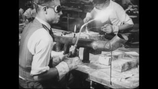 Link to Video | airplane with propellers, Elizabeth, New Jersey, aircraft construction, 1917, military aircraft, United States of America, manufactory, Plainfield, production, Standard Aircraft Corporation, black and white, aerospace manufacturer