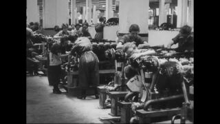 Link to Video | airplane with propellers, Elizabeth, New Jersey, aircraft construction, 1917, military aircraft, United States of America, manufactory, Plainfield, production, Standard Aircraft Corporation, black and white, aerospace manufacturer