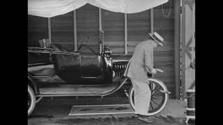 Link to Video | United States of America, Hollywood, Los Angeles, California