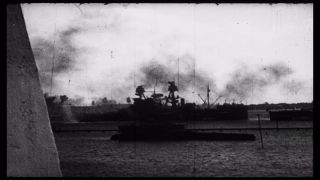 Link zum Video | Pearl Harbor, Marinestützpunkt, historisches Ereignis, Pazifikkrieg, Hafen, Kriegsschiff, Zweiter Weltkrieg, 1941 in den Vereinigten Staaten von Amerika, Marine, Militär, Luftkrieg, Angriff auf Pearl Harbor