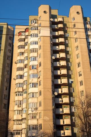 Link to Photo | Chișinău, Moldova, color, 2022, capital city