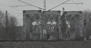 Link zum Video | Ruhrgebiet, Individualverkehr, 4K, 2017, öffentlicher Personennahverkehr, Mitteleuropa, Europa, Schiene, Deutschland, Eisenbahnsignal, Zug, Deutsche Bahn