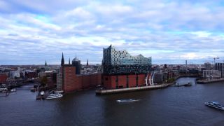 Link to Video | Hamburg, big city, color, 4K resolution, 2024, Hanseatic city