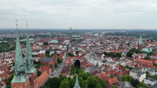 Link to Video | Schleswig-Holstein, November, autumn, big city, Germany, color, 4K resolution, Lübeck, Europe, aerial shot, 2024, city, Hanseatic city, cloud cover