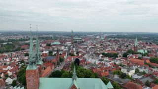 Link to Video | Schleswig-Holstein, November, autumn, big city, Germany, color, 4K resolution, Lübeck, Europe, aerial shot, 2024, city, Hanseatic city, cloud cover