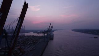 Link to Video | Hamburg, March, Elbe, sunset, Germany, Container Terminal, color, 4K resolution, mood, river, Europe, Northern Germany, aerial shot, container terminal, 2024, fuchsia, Envelope station, Hanseatic city, evening