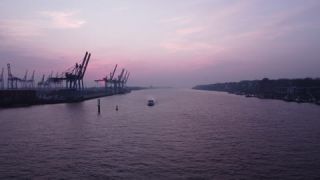 Link to Video | Hamburg, March, Elbe, sunset, Germany, Container Terminal, color, 4K resolution, mood, river, Europe, Northern Germany, aerial shot, container terminal, 2024, fuchsia, Envelope station, Hanseatic city, evening