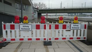 Link to Video | national waterways in Germany, North Rhine-Westphalia, waterway, Germany, Western Europe, Central Europe, high tide, Cologne, river, Europe, main stream, Rhine, natural disaster, flood