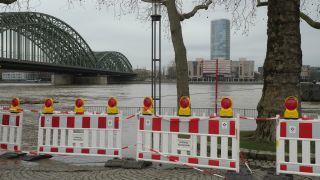 Link to Video | national waterways in Germany, North Rhine-Westphalia, waterway, Germany, Western Europe, Central Europe, high tide, Cologne, river, Europe, main stream, Rhine, natural disaster, flood