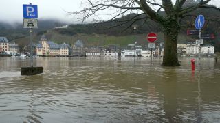 Link to Video | Rhineland-Palatinate, natural phenomenon, Moselle, Germany, flooded village, water, high tide, Mittelmosel, river, Naturkraft, natural disaster, flood