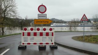 Link to Video | Rhineland-Palatinate, natural phenomenon, Moselle, Germany, flooded village, water, high tide, Mittelmosel, river, Naturkraft, natural disaster, flood