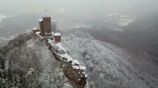 Link to Video | Rhineland-Palatinate, tourist destination, winter, Germany, Annweiler am Trifels, Pfalz, aerial shot, tourist attraction, Palatinate Forest, snow