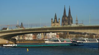 Link to Video | North Rhine-Westphalia, waterway, big city, Germany, metropolis, Central Europe, Cologne, main stream, Rhine, Cologne Government Region
