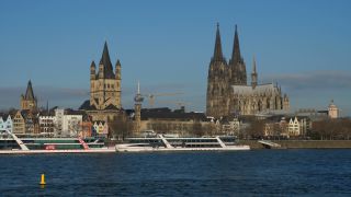 Link to Video | North Rhine-Westphalia, waterway, big city, Germany, metropolis, Central Europe, Cologne, main stream, Rhine, Cologne Government Region