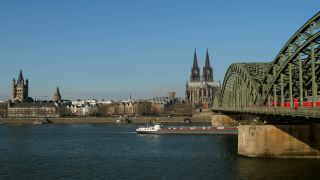Link zum Video | Bundeswasserstraße, Nordrhein-Westfalen, Deutschland, Köln, Fluss, Kölner Dom, Europa, Strom, Rhein, Regierungsbezirk Köln