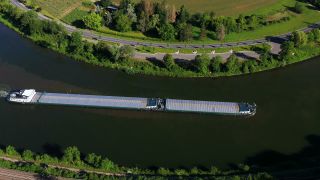 Link to Video | landscape, Upper Moselle, Moselle, Germany, Rheinland-Pfalz, Palzem, river, aerial shot, Palzem