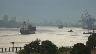 Link to Video | Hamburg, cargo ship, transport, cargo shipping, maritime transport, Elbe, Germany, mode of transport, transport infrastructure, port, transport