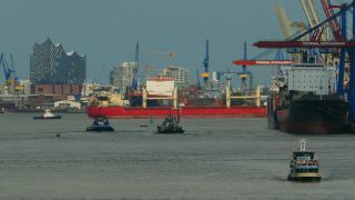 Link to Video | Hamburg, cargo ship, transport, cargo shipping, maritime transport, Elbe, Germany, mode of transport, transport infrastructure, port, transport