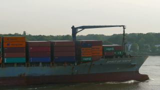 Link zum Video | Hamburg, Wasserstraße, Transport, Schifffahrt, Elbe, Logistik, Deutschland, Verkehrsträger, Fluss, Transport, Verkehrsweg