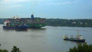 Link to Video | Hamburg, cargo ship, waterway, transport, body of water, maritime transport, Elbe, container ship, Germany, mode of transport, sea shipping, river, container shipping, transport