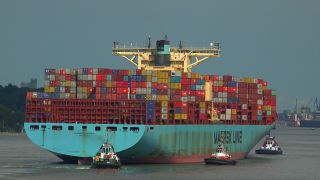 Link to Video | Hamburg, cargo ship, waterway, transport, body of water, maritime transport, Elbe, container ship, Germany, mode of transport, sea shipping, river, container shipping, transport