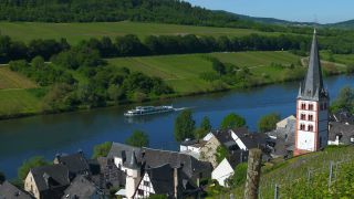 Link to Video | landscape, Rhineland-Palatinate, tourist destination, Moselbrücke Bullay, waterway, body of water, Wolf, Moselle, Germany, wine-producing region, vineyard, viticulture, river, Mosel-Saar-Ruwer, Moselle Valley
