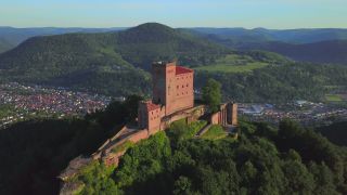 Link to Video | landscape, Rhineland-Palatinate, tourist destination, natural landscape, Germany, Annweiler am Trifels, castle, Pfalz, aerial shot, Trifels Castle, tourist attraction, tourism destination, Vogelperspektive, Palatinate Forest, nature