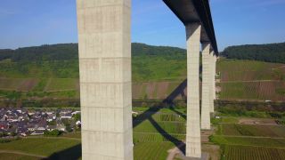 Link to Video | bird's-eye view, Rhineland-Palatinate, bridge, Verkehr, Germany, wine-producing region, vineyard, viticulture, aerial shot, transport, architectural structure, thoroughfare, Moselle Valley