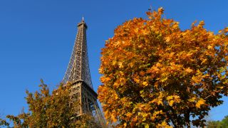 Link to Video | tourist destination, tower, Sehenswürdigkeit, France, landmark, Eiffel Tower, tourist attraction, architectural structure, Paris, point of interest