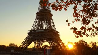Link to Video | dawn, tourist destination, Sehenswürdigkeit, France, big city, million city, sunrise, metropolis, landmark, Eiffel Tower, Europe, tourist attraction, Silhouette, architectural structure, Paris, point of interest