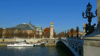 Link to Video | tourist destination, France, million city, metropolis, Europe, capital city, tourist attraction, Paris