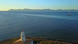 Link zum Video | Vogelperspektive, Tourismusziel, Meer, Alcudia Port, Spanien, Luftaufnahme, Mittelmeer, Balearische Inseln, Mittelmeerraum, Mallorca, Mittelmeer