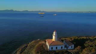 Link zum Video | Vogelperspektive, Tourismusziel, Meer, Alcudia Port, Spanien, Luftaufnahme, Mittelmeer, Balearische Inseln, Mittelmeerraum, Mallorca, Mittelmeer