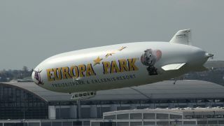 Link zum Video | Friedrichshafen, Luftschiff, Rundflug, Zeppelin, Friedrichshafen, Bodensee, Süddeutschland, Flughafen Friedrichshafen, Baden-Württemberg