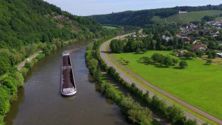 Link to Video | cargo ship, bird's-eye view, Rhineland-Palatinate, cargo shipping, municipality, body of water, physical location, Germany, mode of transport, watercourse, river, aerial shot, Dorf, Serrig, transport, Trier-Saarburg