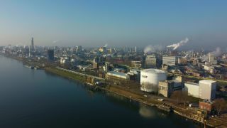 Link to Video | Rhineland-Palatinate, chemical industry, Ludwigshafen, industrial zone, industrial plant, Rhine, industrial sector, BASF