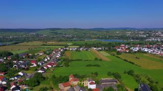 Link to Video | landscape, bird's-eye view, Saarland, casino, Upper Moselle, Germany, hotel, Schloß Berg, Nennig, Luxembourg, aerial shot, Remich